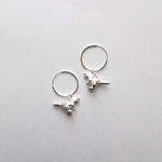 【Silver925】ジュラ紀より愛を込めて～恐竜のフープピアス～