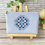 華やかブルーのハーダンガー刺繍ポーチ②（Wedgewood）16