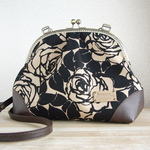 大人ローズのがま口ショルダーバッグ