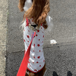 犬服　星柄レッドプリントスムースニット　背中スナップ釦全て開きタンクトップ　夏物新作💕