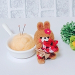 母の日うさぎさんとメロンパン　羊毛フェルト