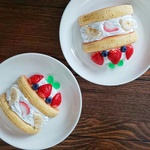 飾れるsweets「苺とバナナのパンケーキ」