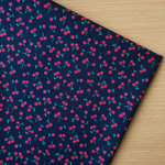 50*50【コットン】TINY CHERRY／ネイビー《 生地 ブロード生地 ブロード シーチング 綿 さくらんぼ チェリー さくらんぼ柄 可愛い 入園グッズ 紺  COTTONCANDY 薄手 》