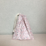 小花柄のコップ袋 巾着袋　ほんのり桃色