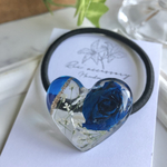 【今だけ送料無料】.*･ﾟブリザーブドフラワー×青薔薇 レジン ヘアゴム.ﾟ･*.