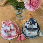 レース編みのきんちゃく袋（ブルー）