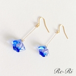 〈ore resin〉揺れるイヤリング・ピアス　ブルー×パープル
