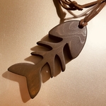 【訳あり】木製 魚の骨ネックレス 