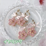 桜クッキーの耳飾り