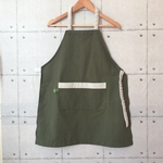 ノーアイロン❗️カーキ色のエプロン　子供　キッズ