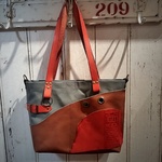 本革帆布のグレー色♪