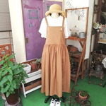 エプロンワンピース(キャメル)