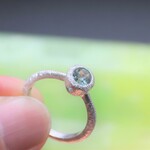 【H様専用】天然トルマリン0.67ct 覆輪リング　アンティークテクスチャ　シルバー925　