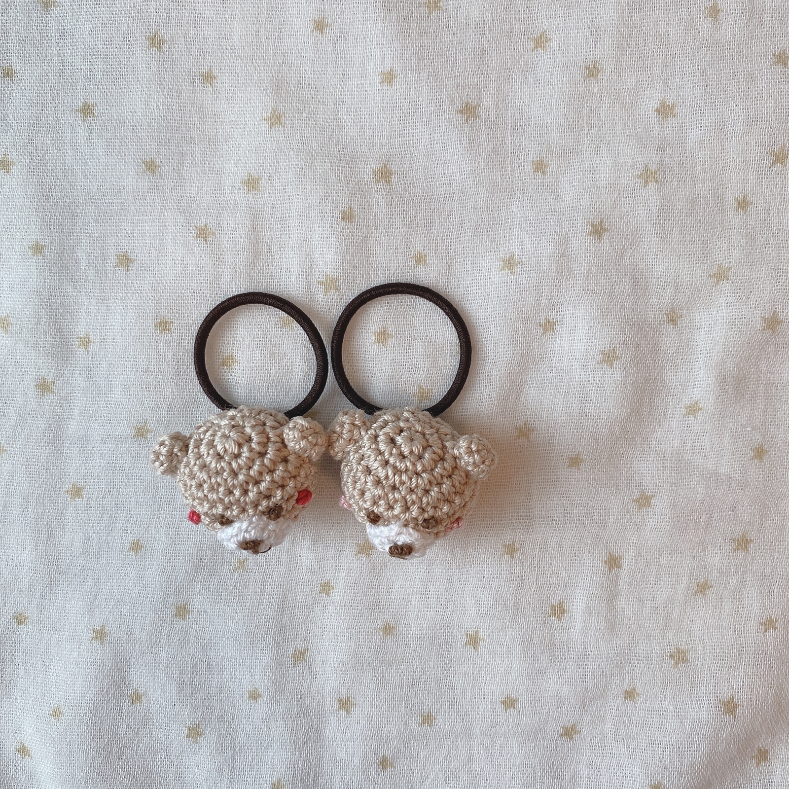 ＊くまさんヘアゴム＊　ハンドメイド ヘアゴム くまさん かぎ針編み C25-81 くまさんゴム 熊 クマ