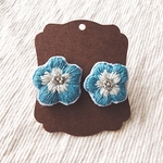 ネモフィラ ⌘ 刺繍ピアス