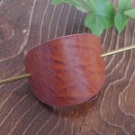 革のかんざしバレッタ　茶系・指し棒アンティークゴールド