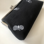 ミナペルホネン  風　がま口ポーチ