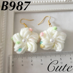 再販)お花ピアスB987