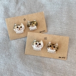 〈オーダー出品〉ニャンコミニブローチ　パール首輪付き　4つ