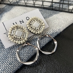 チェコホワイトビーズ刺繍×五角形リングピアス・イヤリング