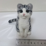 羊毛フェルト  サバトラ白猫ちゃん～ちょこんとお座り～