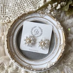 華やかパールのお花のピアス／イヤリング　お呼ばれにも