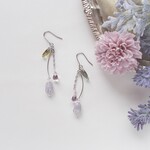 くすみカラー　チューリップのピアス(イヤリング）ライラックムーン