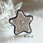 ビーズ刺繍のブローチ　-キラキラ星　star-