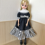 リカちゃん　たっぷりフリルのワンピース　濃紺