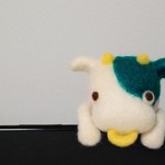 おっとり牛さん＊「たいへんなのねぇ」＊グリーン＊パソコン＊羊毛フェルト