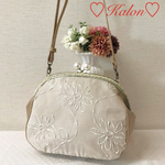 がま口バック　パールあめ玉げんこ花柄刺繍