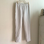 ベルギーLibeco社リネン（淡い麻色）で作ったテーパードパンツ