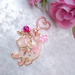 【猫】ねこのキーホルダー♥一点もの♥ピンク色♥パープル♥肉球♥イニシャル入れます 