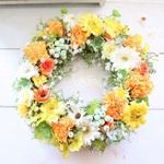 ビタミンカラーのお花いっぱいのリース　母の日　インテリア　玄関リース　お見舞い　お祝い　プレゼント　ボリューム