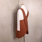 レンガ色の無地コットン　まあるくクロスプルオーバーエプロン　85