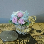 ミニチュアの花…「薔薇のブーケとバスケットA」