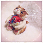 羊毛フェルト  めでたい お魚を抱きしめて
