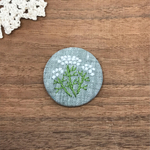 刺繍ブローチ(なずな)