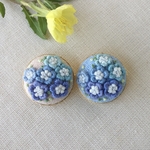 ご注文品　刺繍ブローチ2.5 ネモフィラ２点