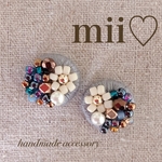 ビーズ刺繍ピアス／イヤリング　