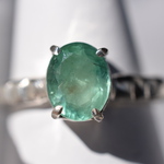 エメラルドのリング