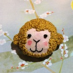 🐵【お猿さん刺繍クルミボタン】