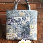auspom様専用　フォーパッチのフラワーバック(ライトブルー)