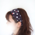 ポルカドット時々花　紺　薄手綿ローンのゆるターバン　コーデのスパイスに*お家でほっこり**ヘアバンド