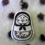アンティーク風ストラップ＊マトリョーシカ手刺繍