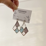 ガラスのひし形ピアス　ステンドグラス
