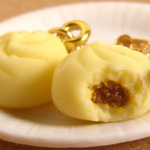 できたてあつあつ♪カレーまんのピアス♪