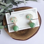 紫陽花とかすみ草のミントグリーンイヤリング/ピアス