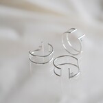 Topaz modern design ring：ホワイトトパーズシルバーリング　silver925　フリーサイズ