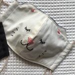 刺繍入り立体マスク☆白ネコ